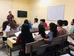Classroom International Institute of Management Media And I.T. - [IIMMI], New Delhi 