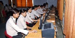 Computer Lab Maharani Kishori Jat Kanya College (MKJKC Rohtak) in Rohtak