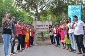 Students Photo Rani Durgavati Vishwavidyalaya in Jabalpur