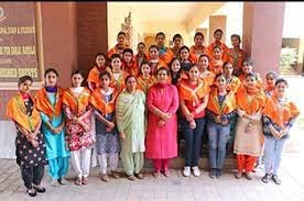 Group photo R.R. Bawa D.A.V. College For Girls in Gurdaspur	