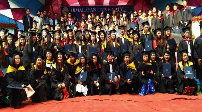 Groups photo Himalayan University in Papum Pare	