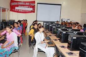 Computer Lab D.A.V. Girls College Kosli in Rewari