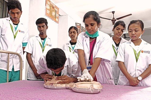 Medical practical lab Saveetha Institute of Medical and Technical Sciences in Chennai	