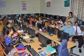 Computer Lab K.L. Mehta Dayanand College for Women in Faridabad