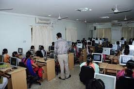 Computer Class Of Bishop Heber College in Tiruchirappalli