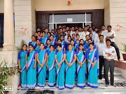 Group photo Shri Krishna University in Chhatarpur	
