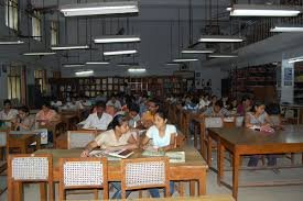 Students  Atma Ram Sanatan Dharma College (ARSD College) in South West Delhi	