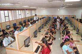 Computer Lab for Muthurangam Government Arts College (MGAC), Vellore in Vellore