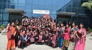 Group photo Shri Ram Murti Smarak International Business School (SRMS IBS, Lucknow) in Lucknow