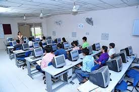 Computer Lab Dharmsinh desai university in Kheda