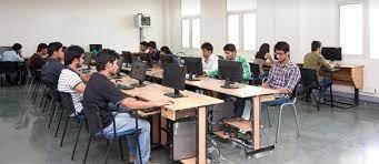 Computer Lab CARE School of Business Management, Tiruchirappalli 