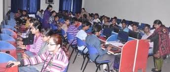 Computer Lab DAV Centenary College in Faridabad