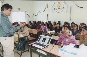 classroom Mother Teresa Women's University (Dindigul) in Dindigul