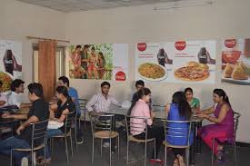Canteen South Point Institute of Technology and Management  in Sonipat