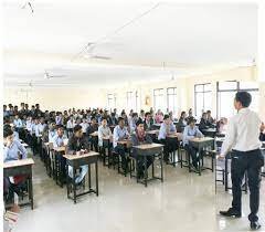 classes Kirti Polytechnic, Amravati in Amravati	
