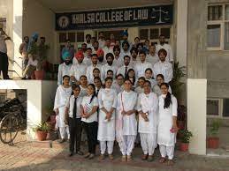 Group photo Khalsa College of Law in Amritsar	