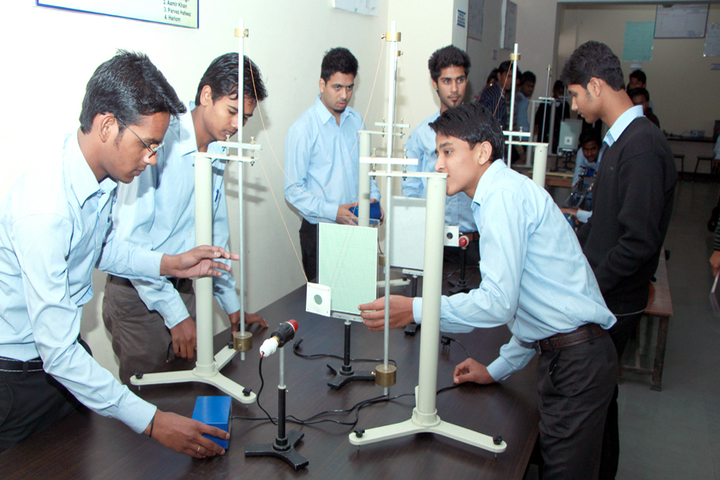 Laboratory Career Point University Kota in Kota