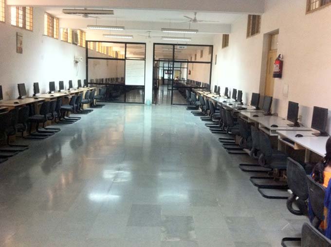 Computer Lab M.K. College of Education in Jalandar