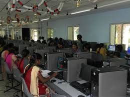 Computer lab Nehru Memorial College, Tiruchirappalli 