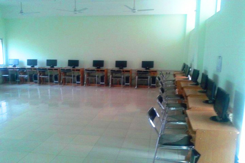 Computer Lab Guru Nanak National College  Nakodar  in Jalandar