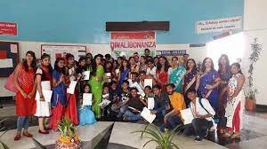 group photo Extol College in Bhopal