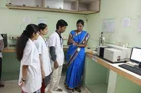 Practical Class of Sri Padmavathi School of Pharmacy, Tirupati in Tirupati