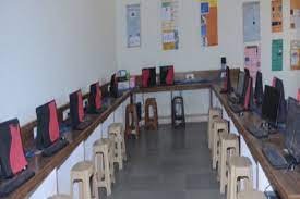 Computer Lab for Shree UN Vibhag Kelvani Mandal Science College (SUNVKMSC), Banaskantha in Banaskantha