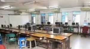 Computer lab Government Polytechnic, Ahmednagar in Ahmednagar