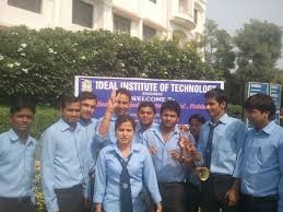 Group photo Ideal Institute of Technology (IIT, Ghaziabad) in Ghaziabad