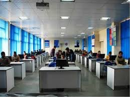 Computer Lab at Sardar Vallabhbhai Patel Cluster University in Shimla